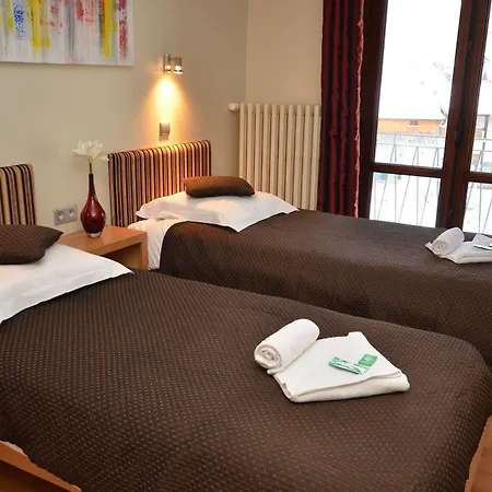 Hotel Rhodos Morzine 2*